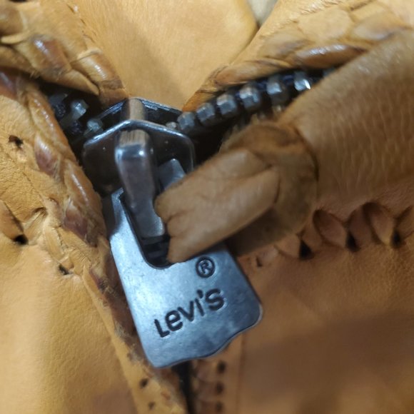 Womens Levi's Custom Genuine Cattle Leather Fits Large - Picture 9 of 13